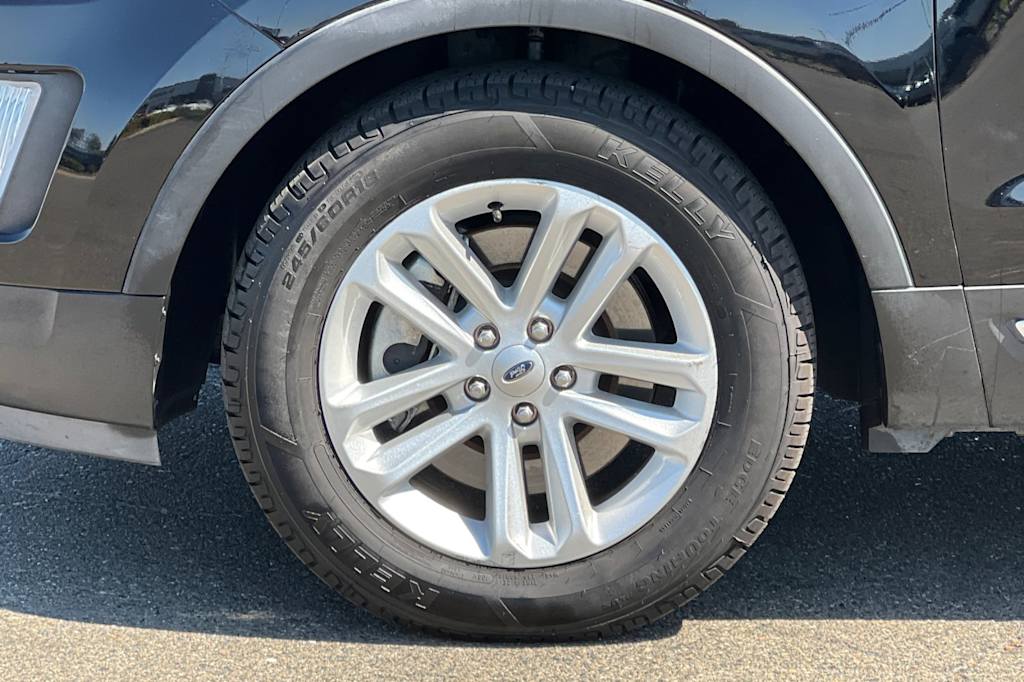 Thumbnail: 2017 Ford Explorer - 7