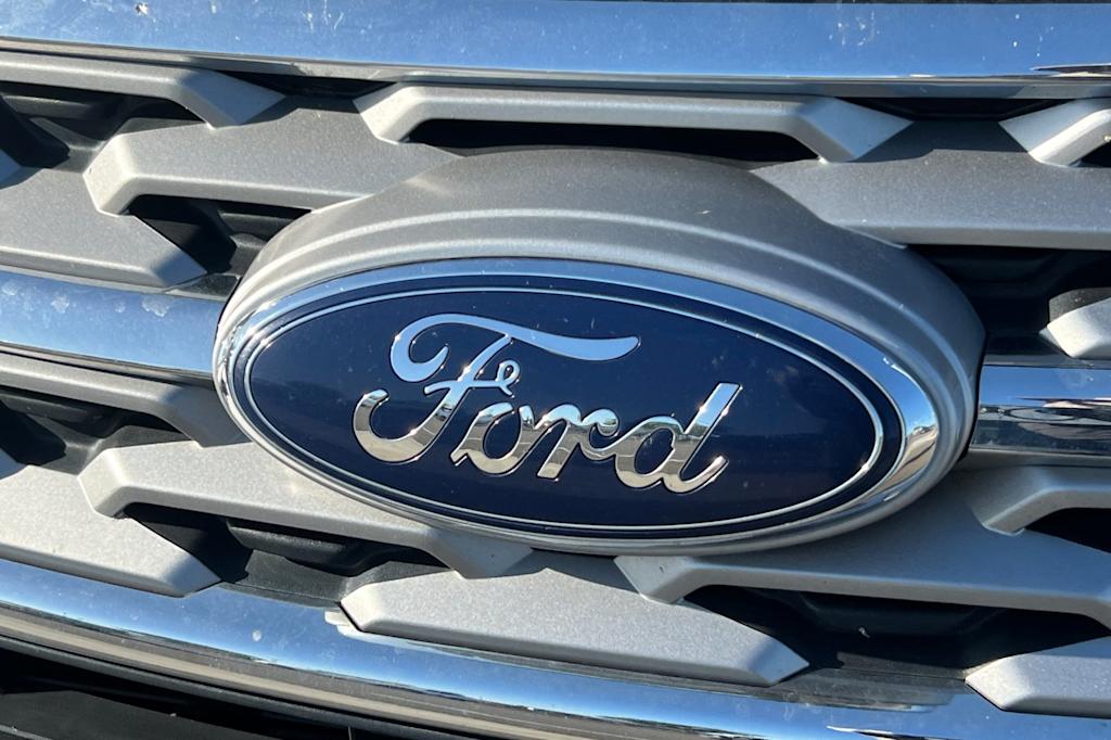 Thumbnail: 2019 Ford Explorer - 15