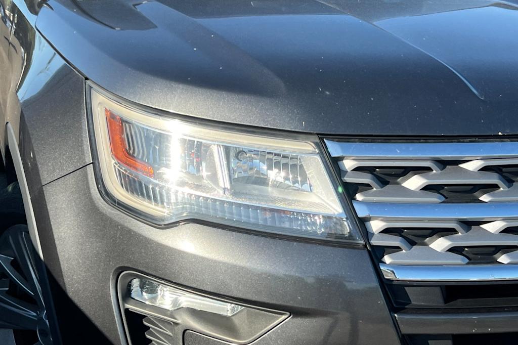 Thumbnail: 2019 Ford Explorer - 16