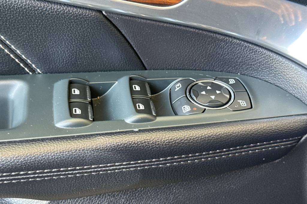 Thumbnail: 2019 Ford Explorer - 21