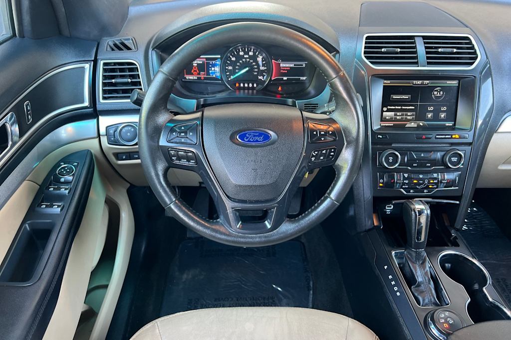 Thumbnail: 2016 Ford Explorer - 11