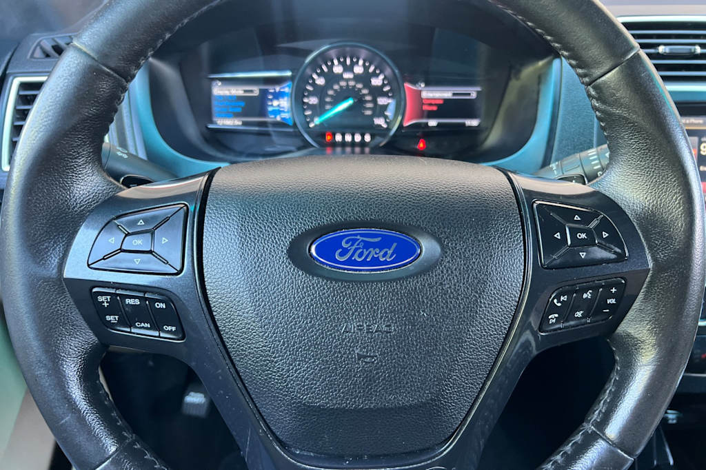 Thumbnail: 2016 Ford Explorer - 28