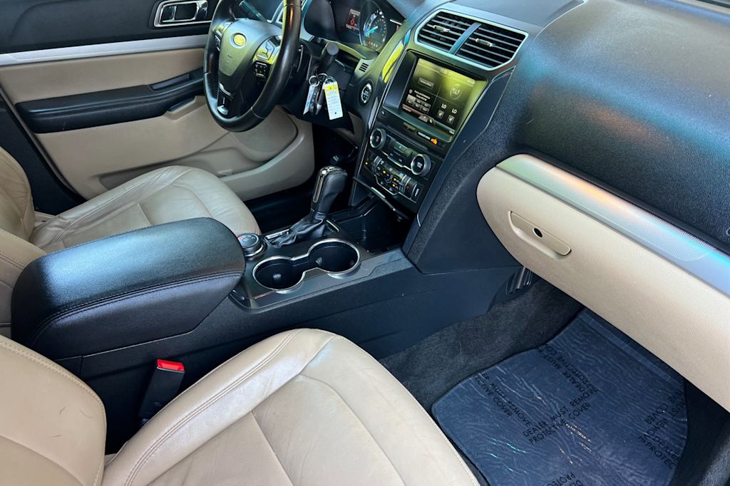 Thumbnail: 2016 Ford Explorer - 12