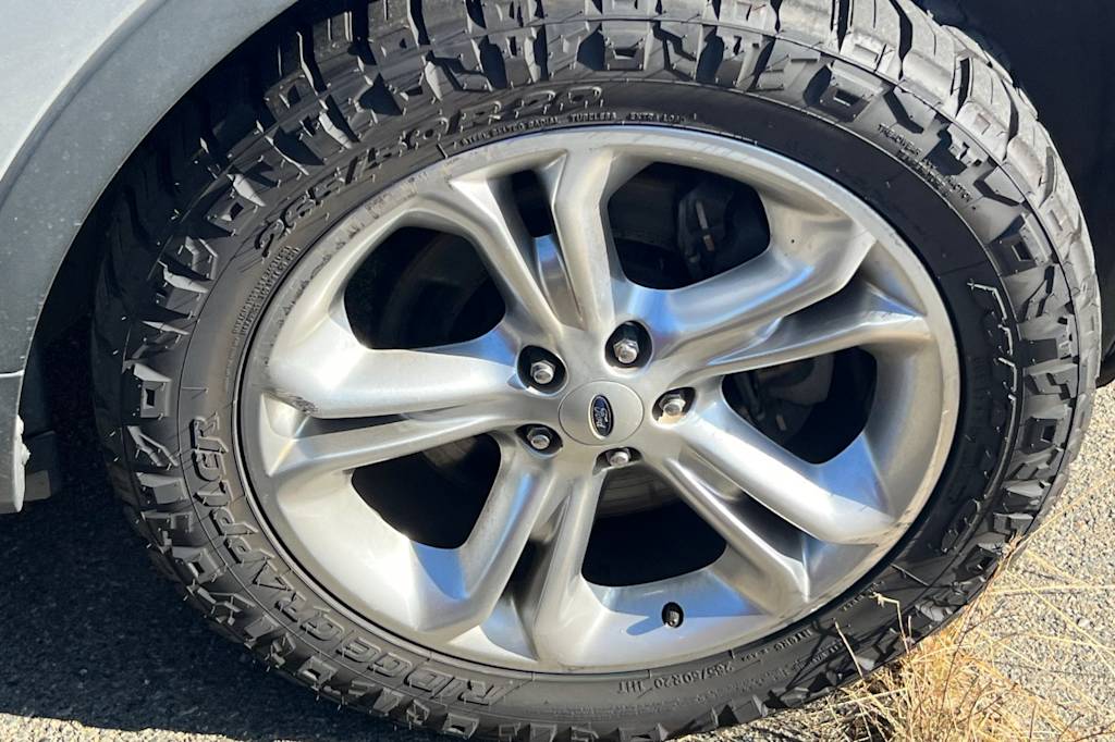 Thumbnail: 2015 Ford Explorer - 15