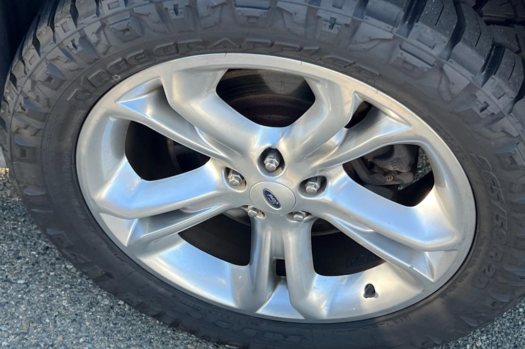 Thumbnail: 2015 Ford Explorer - 22