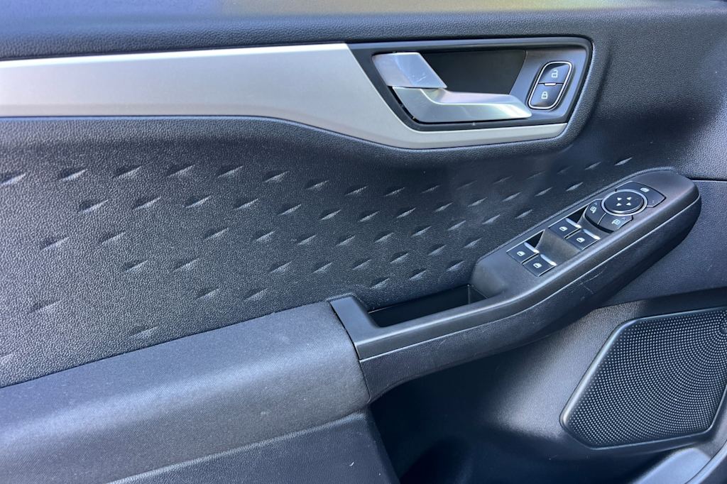 Thumbnail: 2020 Ford Escape - 21