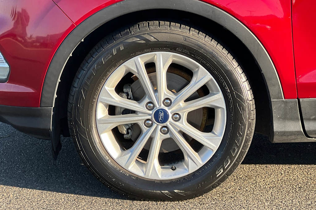 Thumbnail: 2017 Ford Escape - 7