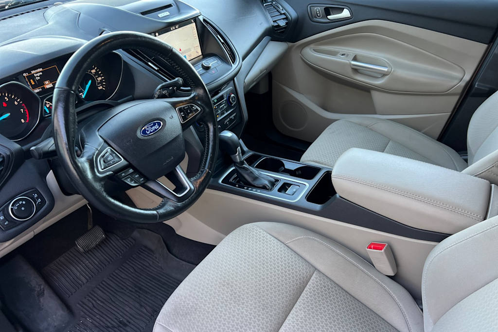 Thumbnail: 2017 Ford Escape - 8