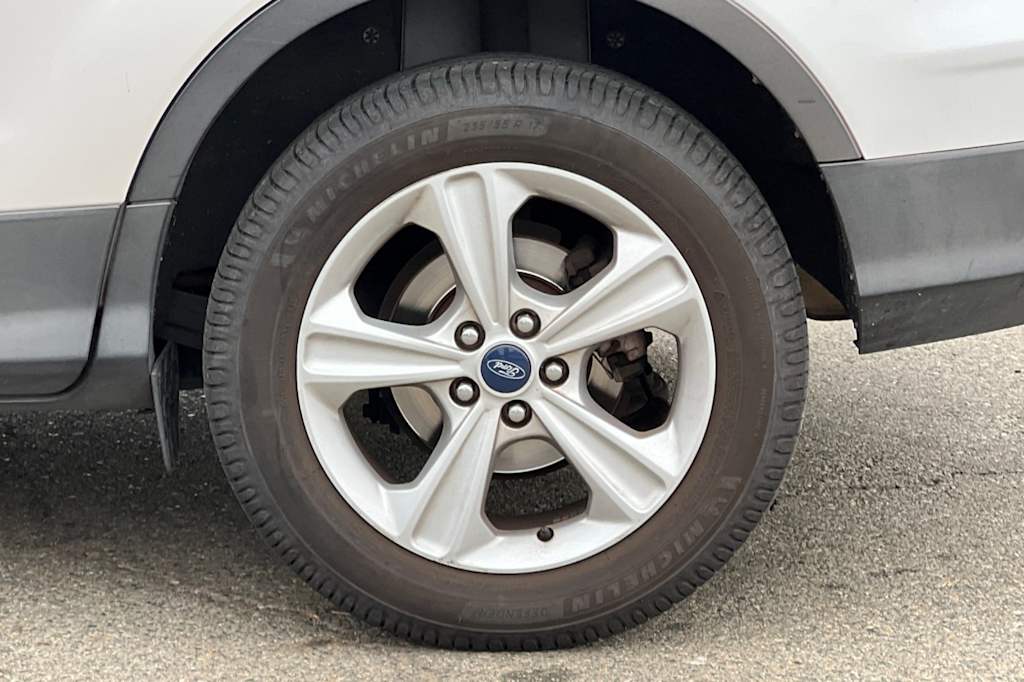 Thumbnail: 2014 Ford Escape - 26