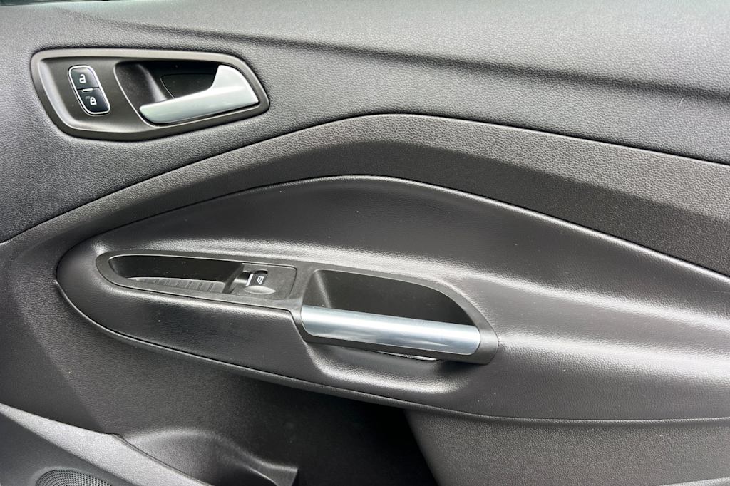 Thumbnail: 2017 Ford Escape - 24