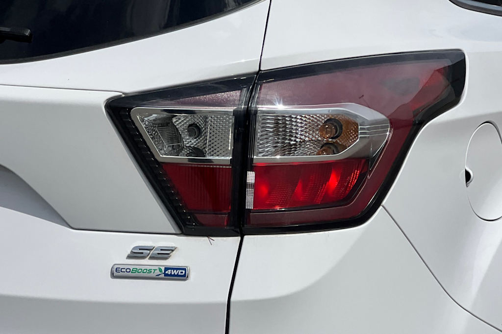 Thumbnail: 2017 Ford Escape - 32