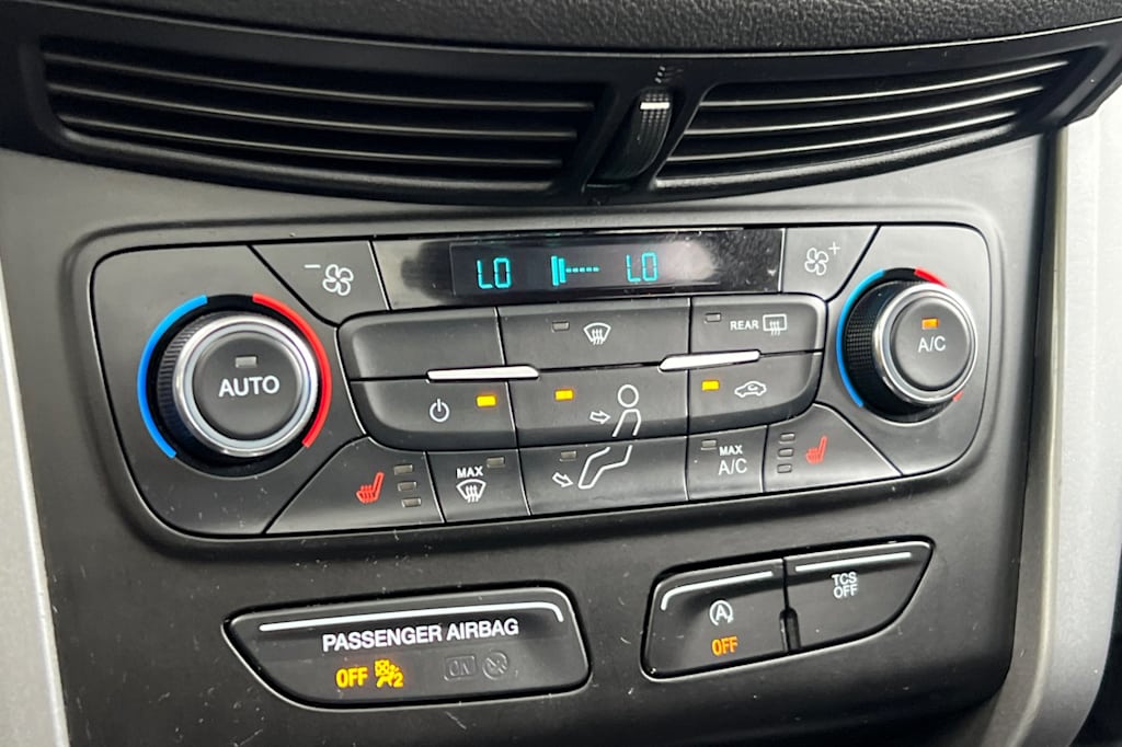 Thumbnail: 2017 Ford Escape - 26