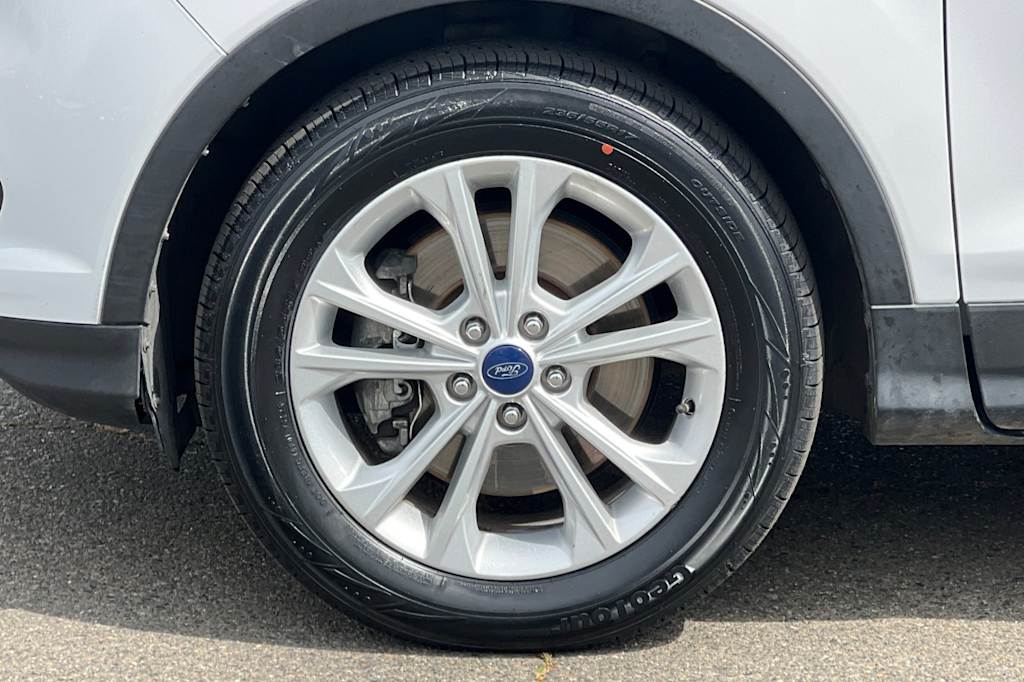 Thumbnail: 2017 Ford Escape - 7