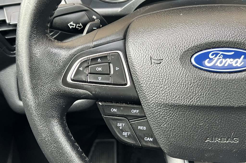 Thumbnail: 2017 Ford Escape - 28