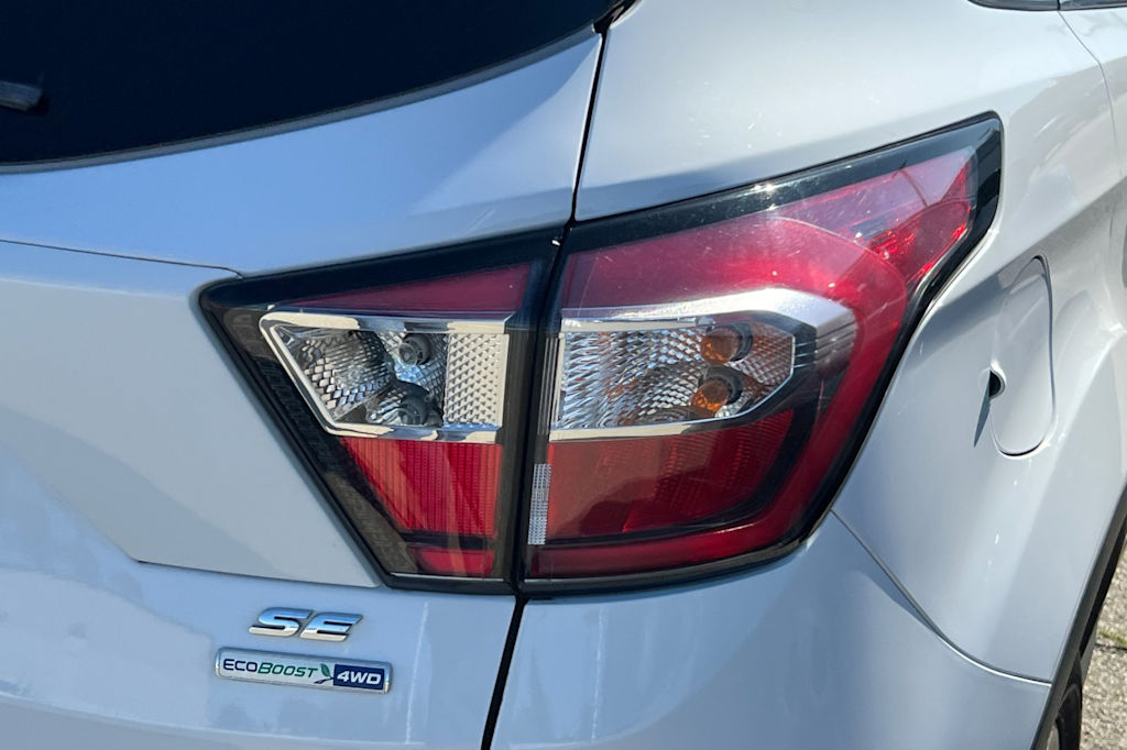 Thumbnail: 2018 Ford Escape - 18