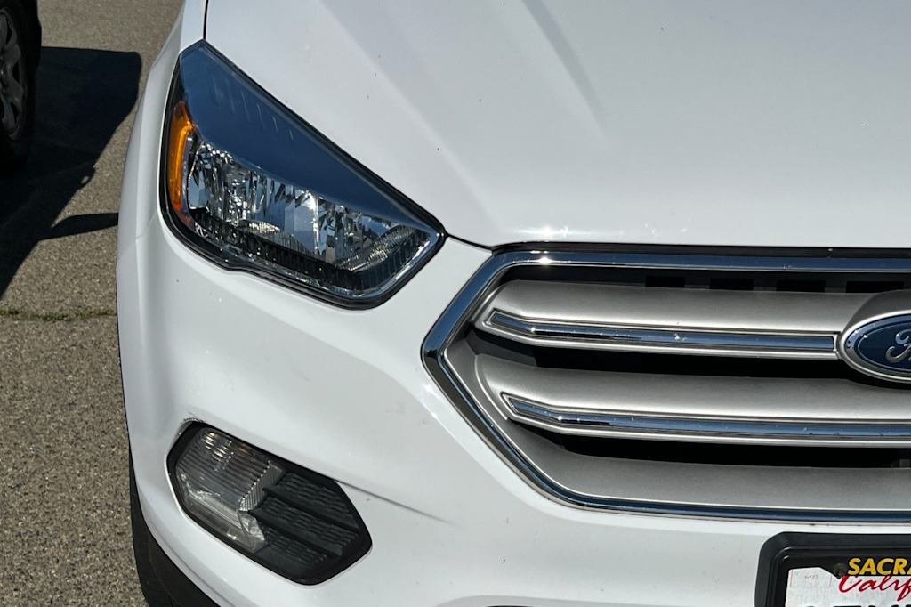 Thumbnail: 2018 Ford Escape - 14