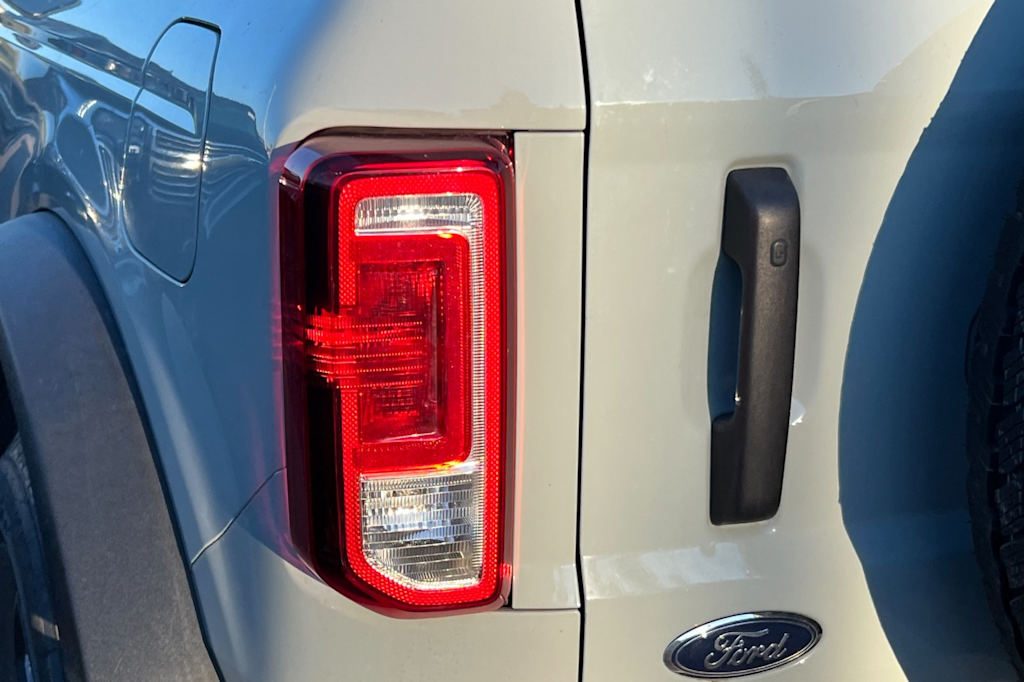 Thumbnail: 2021 Ford Bronco - 15