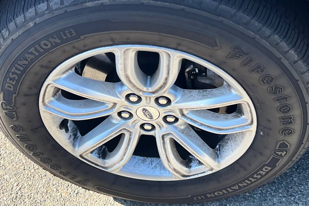 Thumbnail: 2020 Ford Explorer - 6