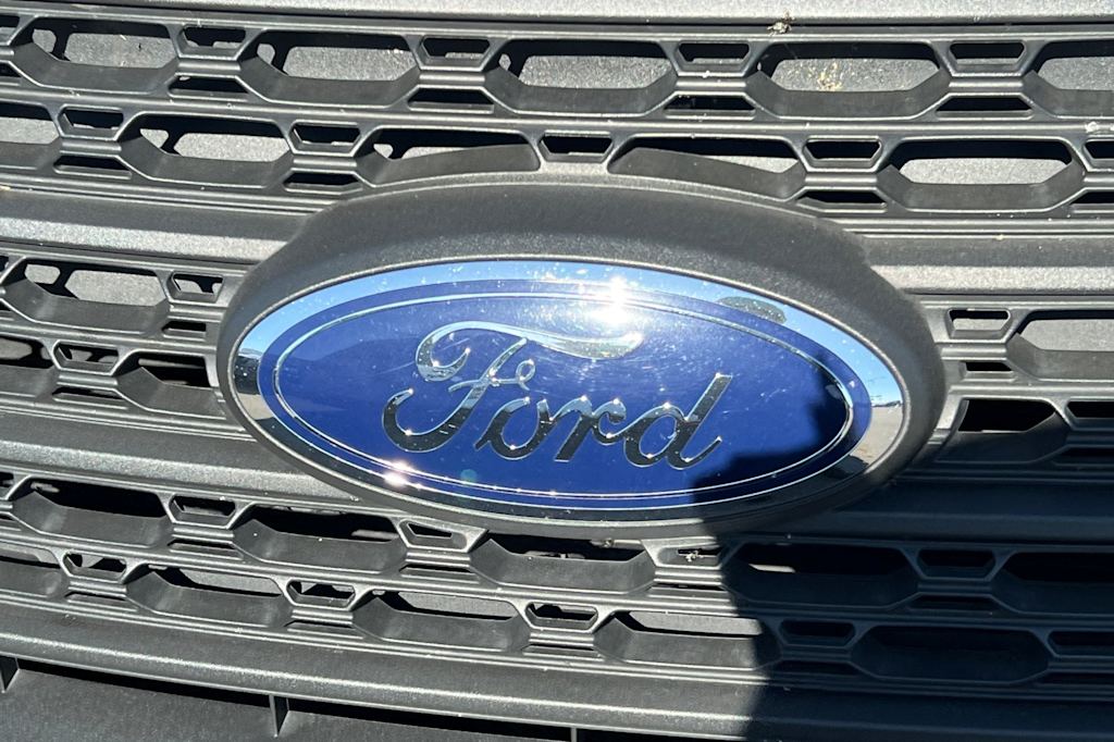 Thumbnail: 2020 Ford Explorer - 7