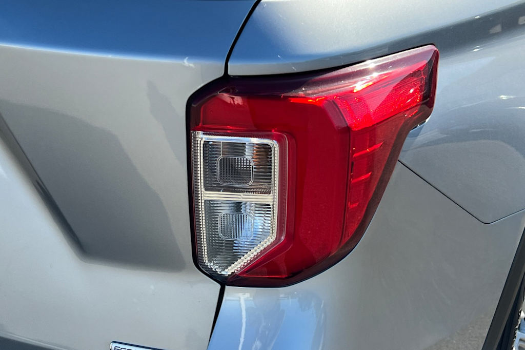 Thumbnail: 2020 Ford Explorer - 20