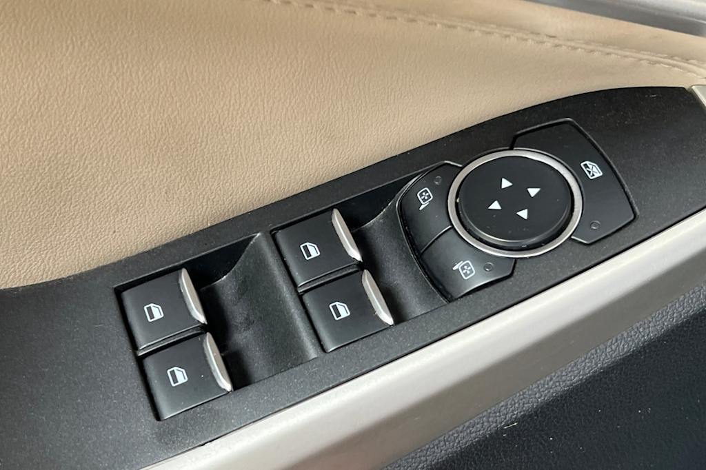 Thumbnail: 2021 Ford Explorer - 21