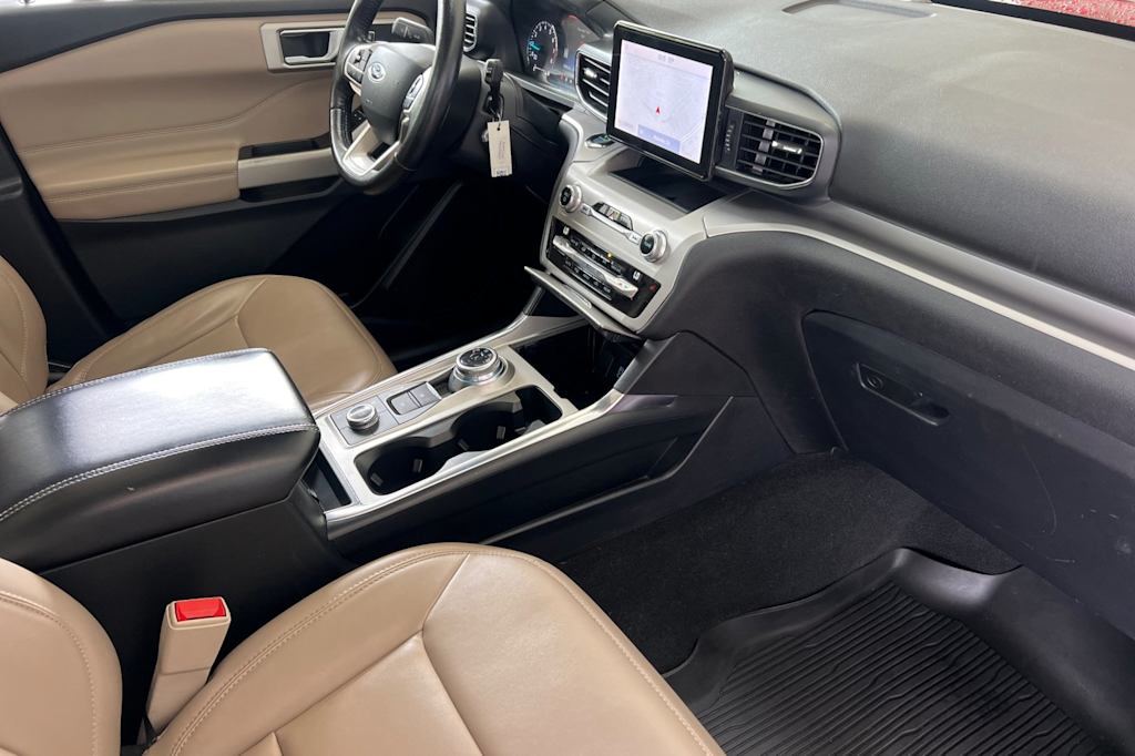 Thumbnail: 2021 Ford Explorer - 12