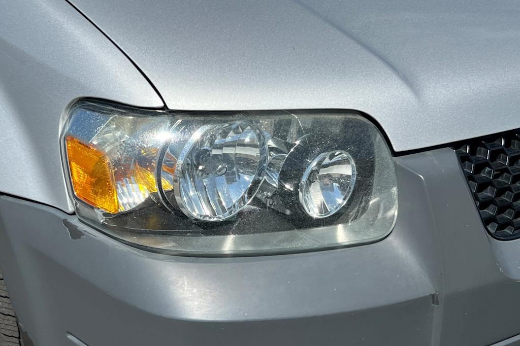 Thumbnail: 2006 Ford Escape - 11