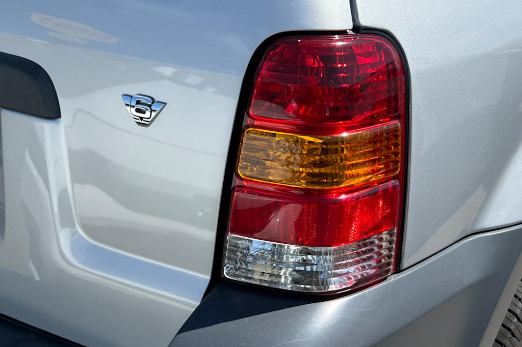 Thumbnail: 2006 Ford Escape - 17