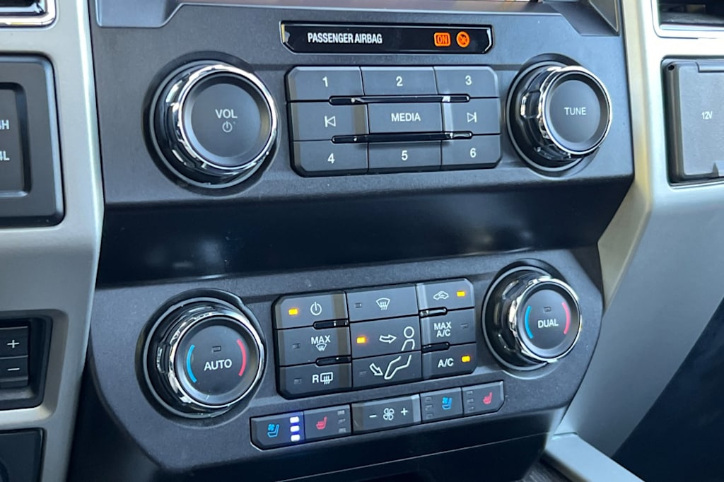 Thumbnail: 2020 Ford F-250 - 27