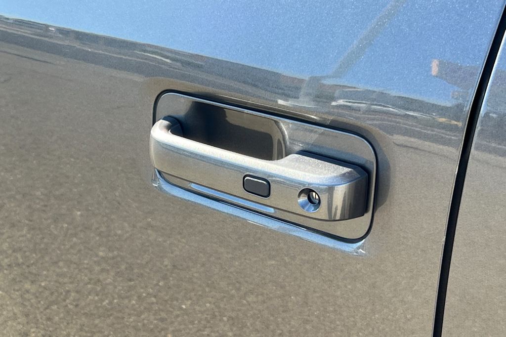 Thumbnail: 2016 Ford F-150 - 5