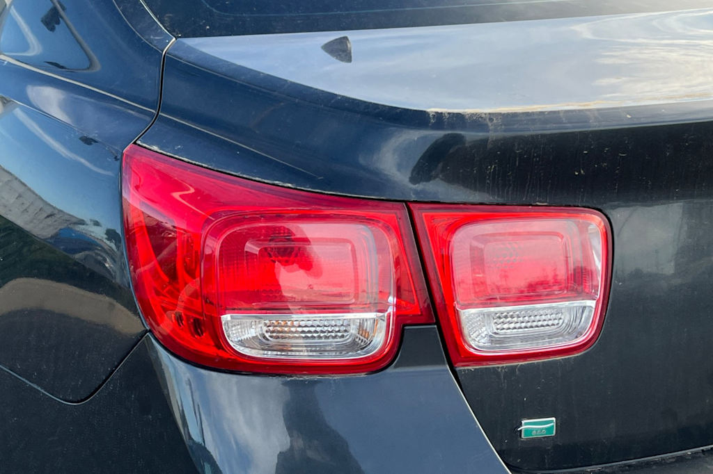Thumbnail: 2015 Chevrolet Malibu - 21