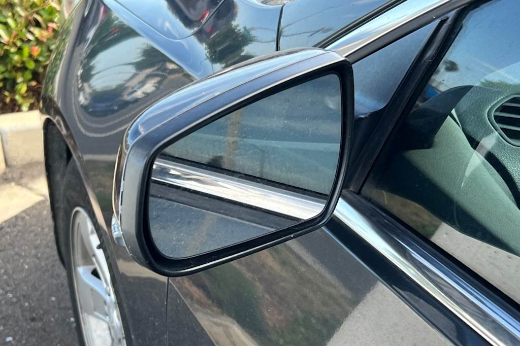 Thumbnail: 2015 Chevrolet Malibu - 11