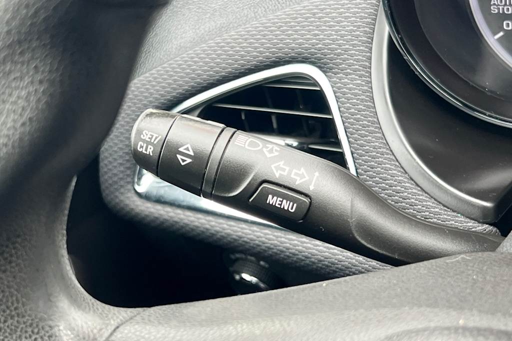 Thumbnail: 2019 Chevrolet Cruze - 27