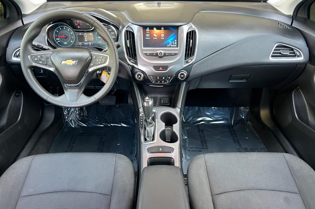 Thumbnail: 2018 Chevrolet Cruze - 2