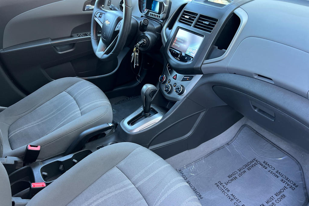 Thumbnail: 2014 Chevrolet Sonic - 12