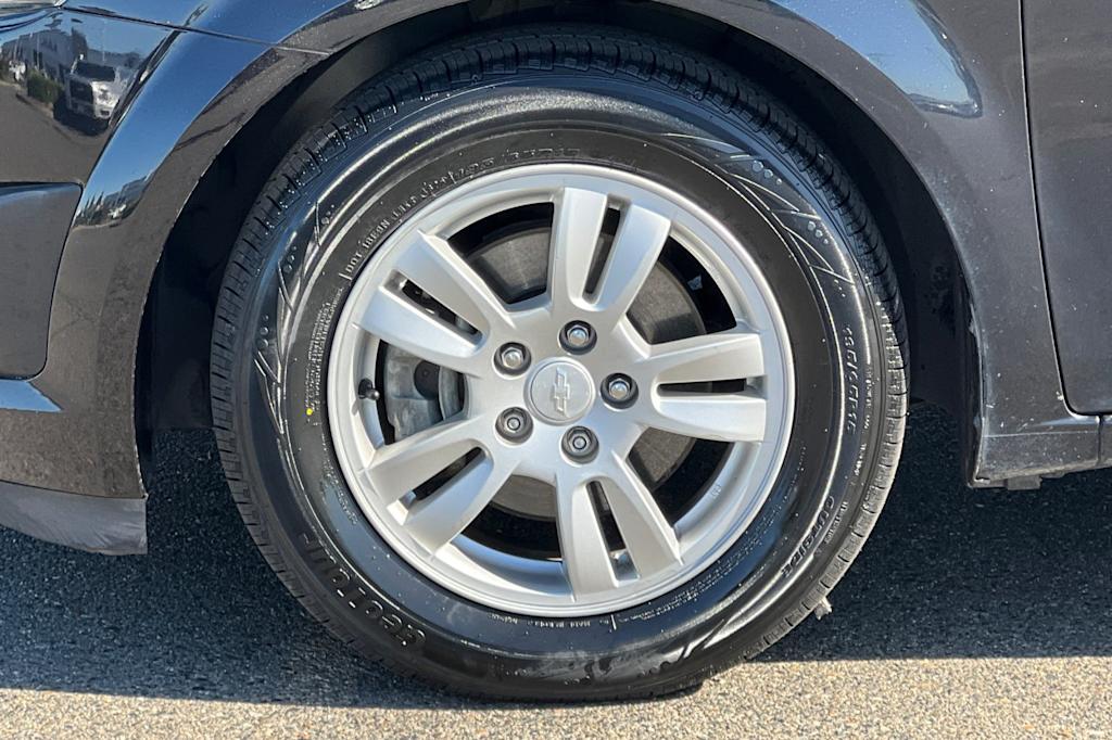 Thumbnail: 2014 Chevrolet Sonic - 8