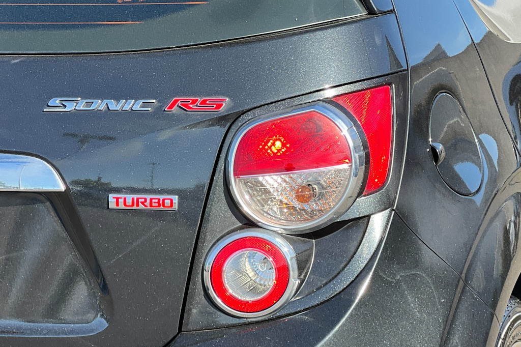 Thumbnail: 2015 Chevrolet Sonic - 31