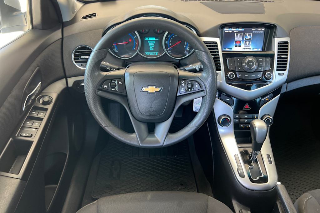 Thumbnail: 2016 Chevrolet Cruze - 10