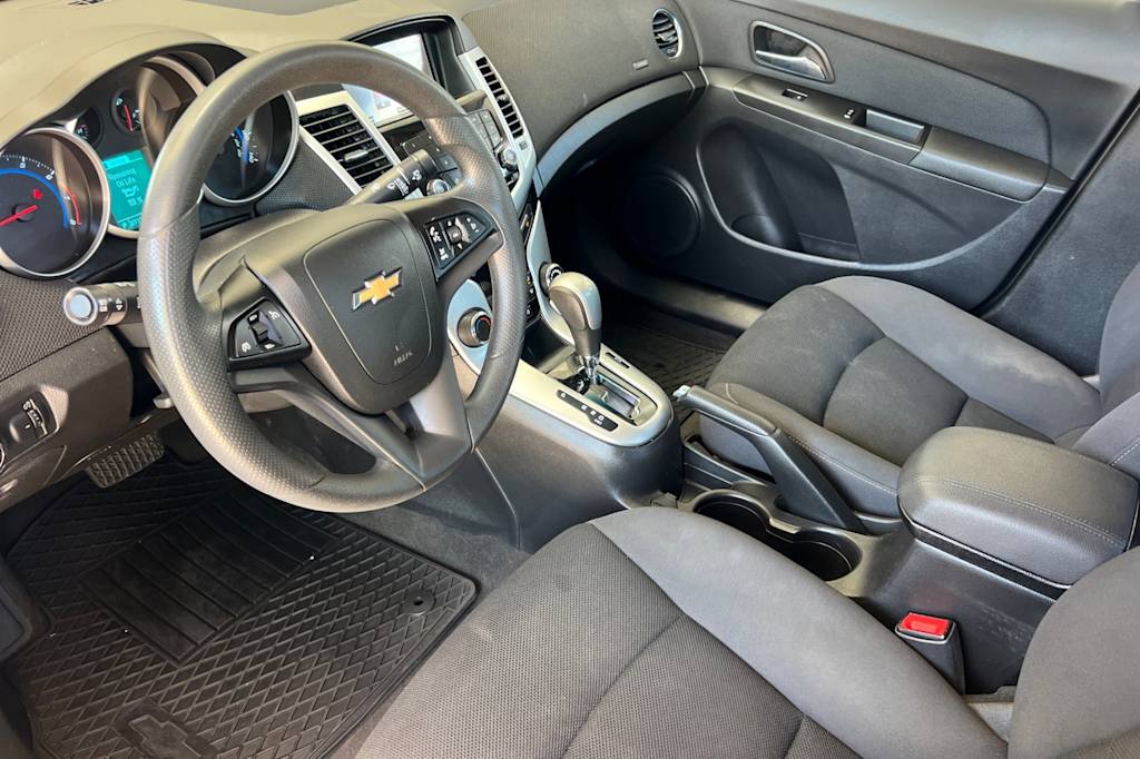 Thumbnail: 2016 Chevrolet Cruze - 8