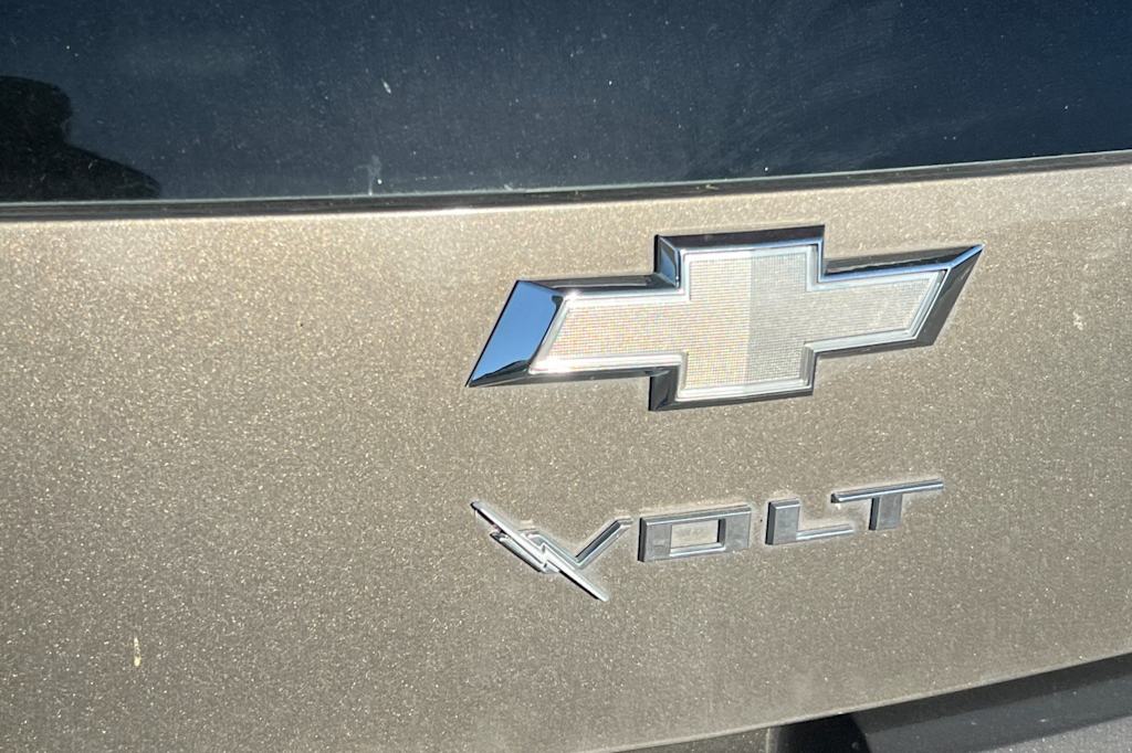 Thumbnail: 2014 Chevrolet Volt - 5