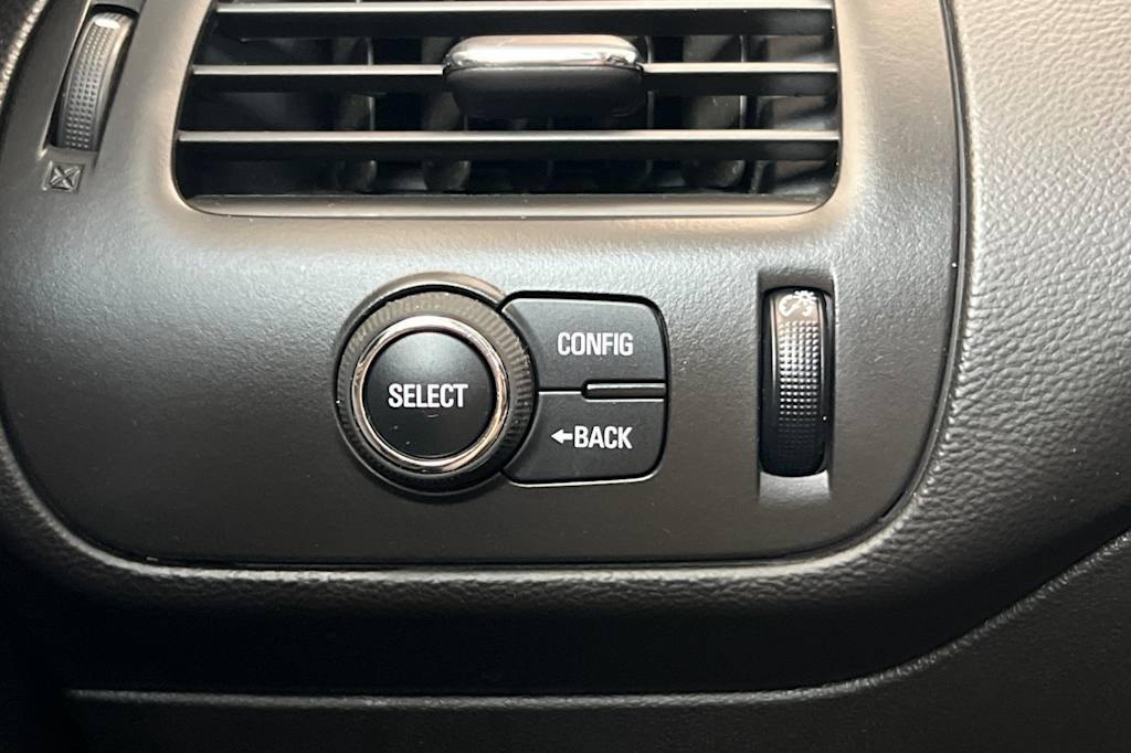 Thumbnail: 2014 Chevrolet Volt - 32