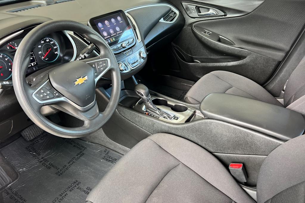 Thumbnail: 2023 Chevrolet Malibu - 8
