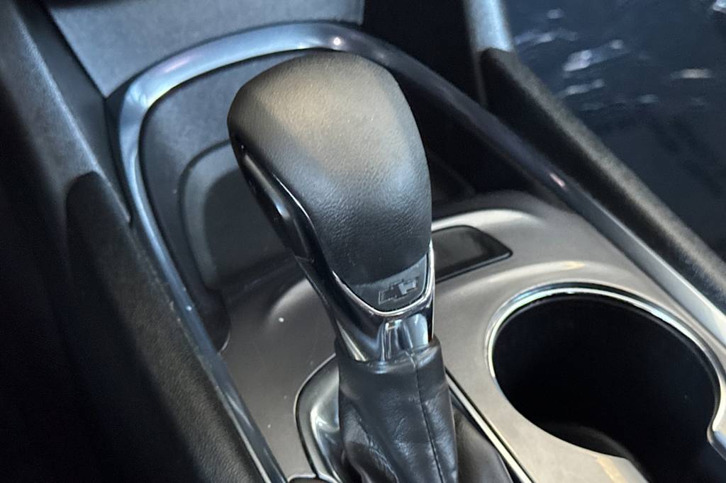 Thumbnail: 2023 Chevrolet Malibu - 14