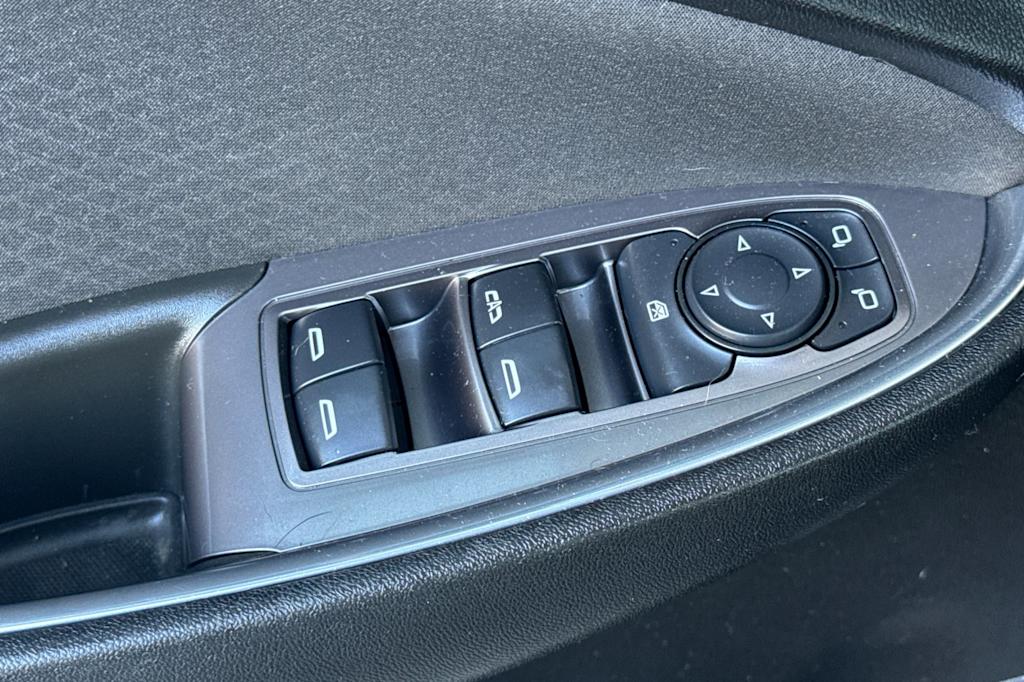 Thumbnail: 2019 Chevrolet Malibu - 21