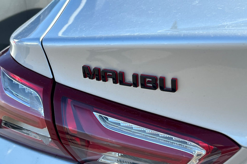 Thumbnail: 2020 Chevrolet Malibu - 5