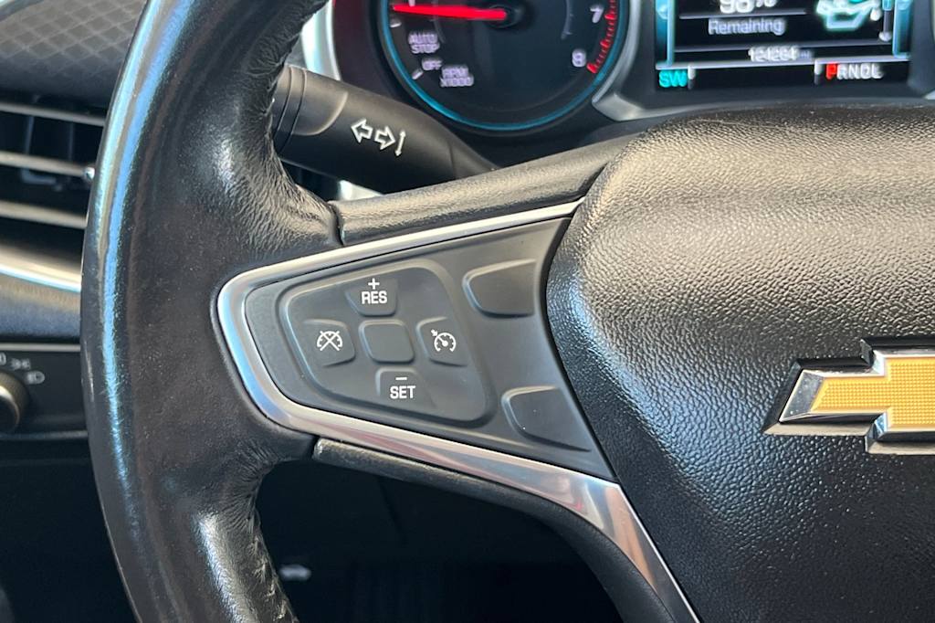 Thumbnail: 2018 Chevrolet Malibu - 27