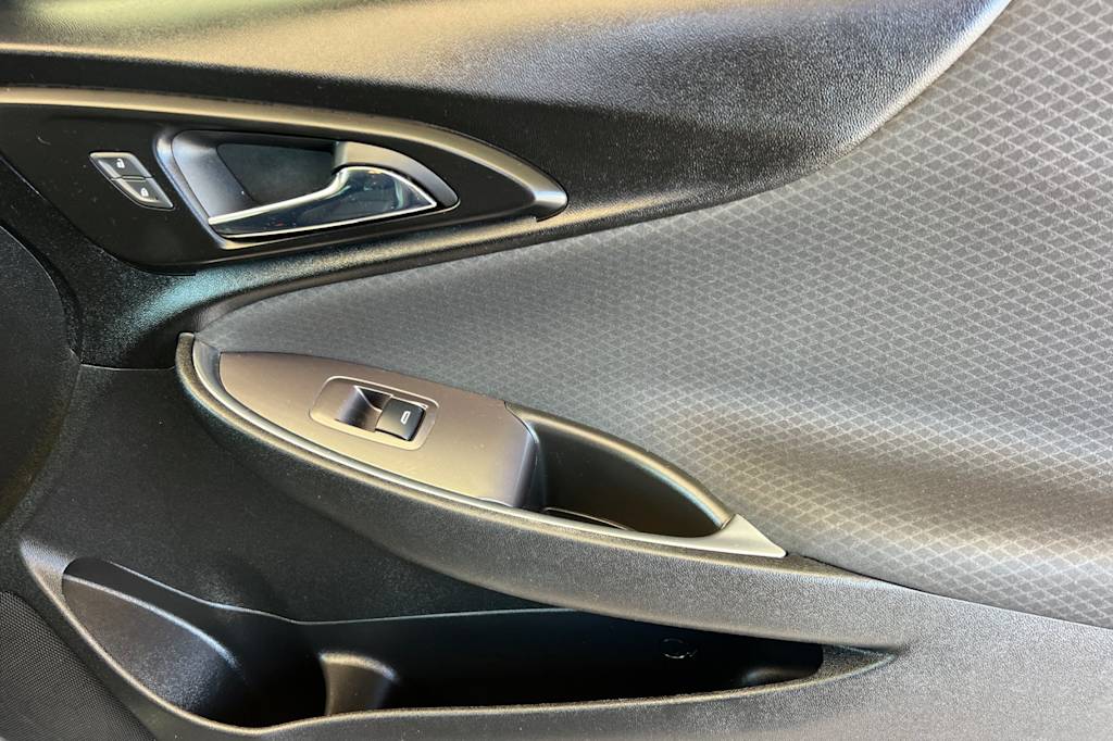 Thumbnail: 2018 Chevrolet Malibu - 23