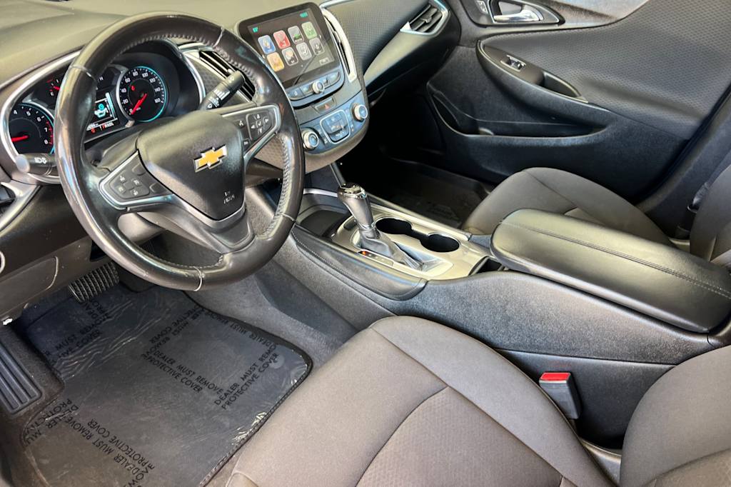 Thumbnail: 2018 Chevrolet Malibu - 8