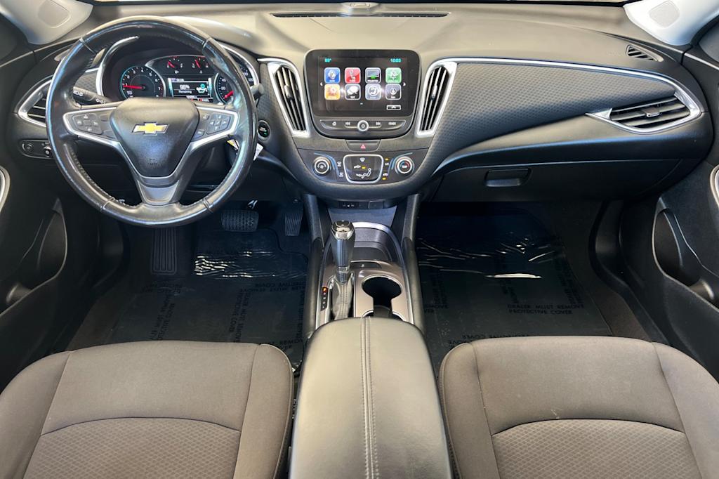 Thumbnail: 2018 Chevrolet Malibu - 2