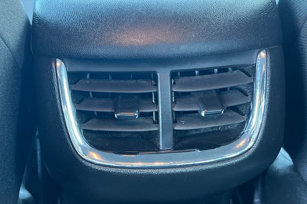 Thumbnail: 2024 Chevrolet Malibu - 21